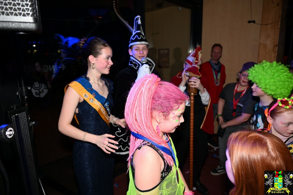 ../Images/Jeugddisco Glow in the Dark 095.jpg